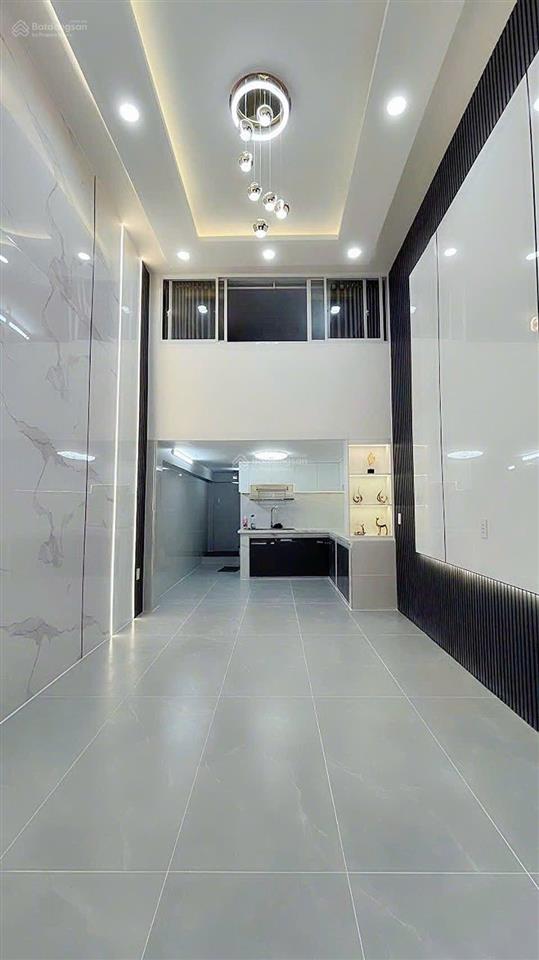 Bán nhà 5 tầng sát mặt tiền đường nguyễn tiểu la phường 8 quận 10