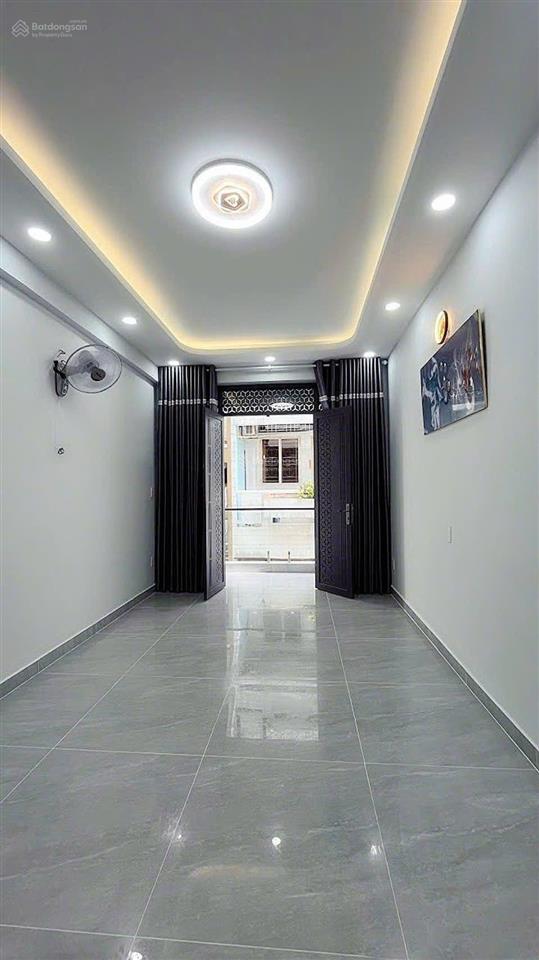 Bán nhà 5 tầng sát mặt tiền đường nguyễn tiểu la phường 8 quận 10