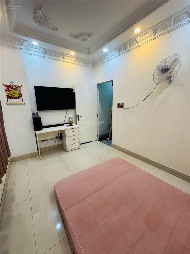 Bán nhà 5 tầng hẻm xe hơi sát mặt tiền đường trần bình trọng, phường 2, quận 5