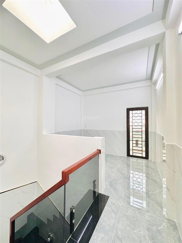 Bán nhà mới xây hẻm xe hơi đầy đủ nội thất đường lương thế vinh quận tân phú