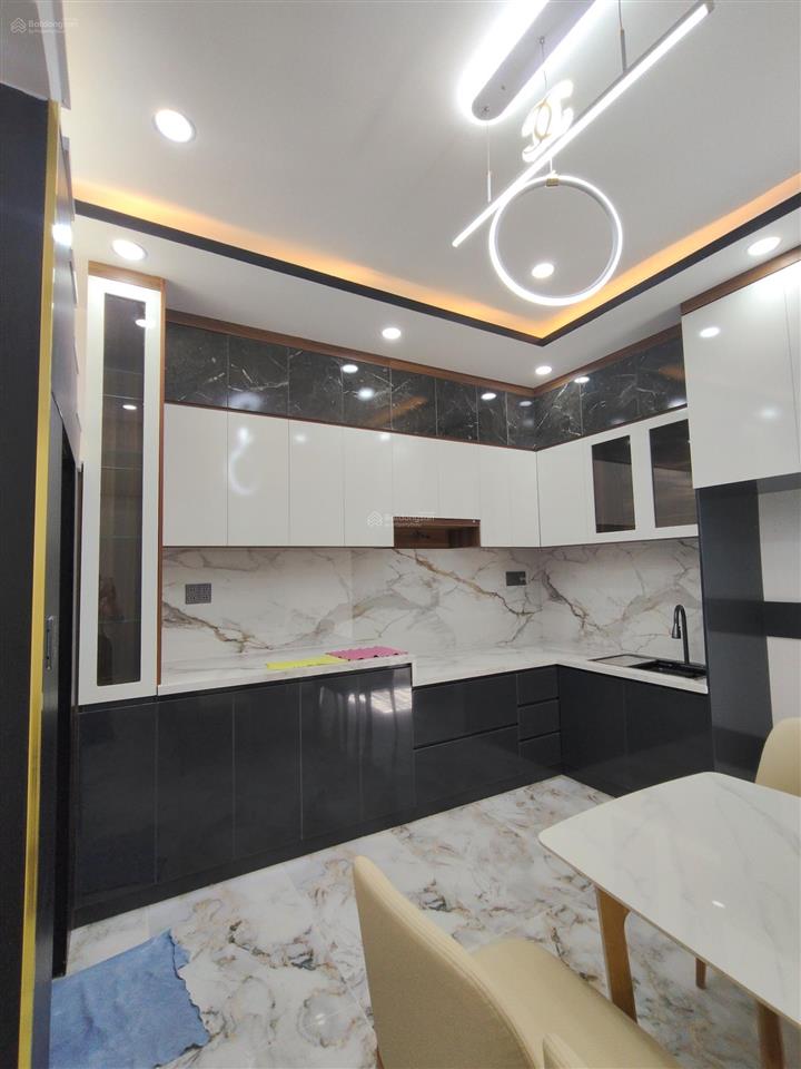 Bán nhà hẻm xe hơi 2 tầng đầy đủ nội thất đường nguyễn văn yến quận tân phú