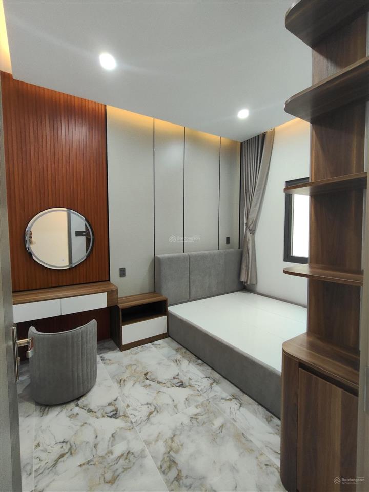 Bán nhà hẻm xe hơi 2 tầng đầy đủ nội thất đường nguyễn văn yến quận tân phú
