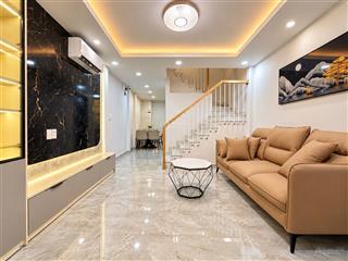 Bán nhà mới xây 3 tầng đủ nội thất đường thành thái phường diên hồng