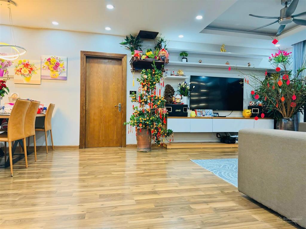 Duy nhất! cho thuê vào ở ngay căn pn 104m2 full nt đẹp gold mark city,  e. thắng 24/7 0988 415 ***