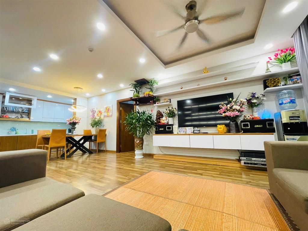 Duy nhất! cho thuê vào ở ngay căn pn 104m2 full nt đẹp gold mark city,  e. thắng 24/7 0988 415 ***