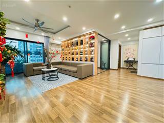 Mình cần cho thuê căn 4 ngủ đủ đồ 217m2 the manor, nhà đẹp mới sửa sang , chỉ việc xách va ly về ở