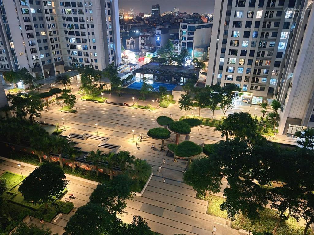 Giá giảm sốc! căn 2 ngủ full nội thất siêu đẹp cc goldmark, giá 6,3 tỷ.  em thắng 0988 415 ***