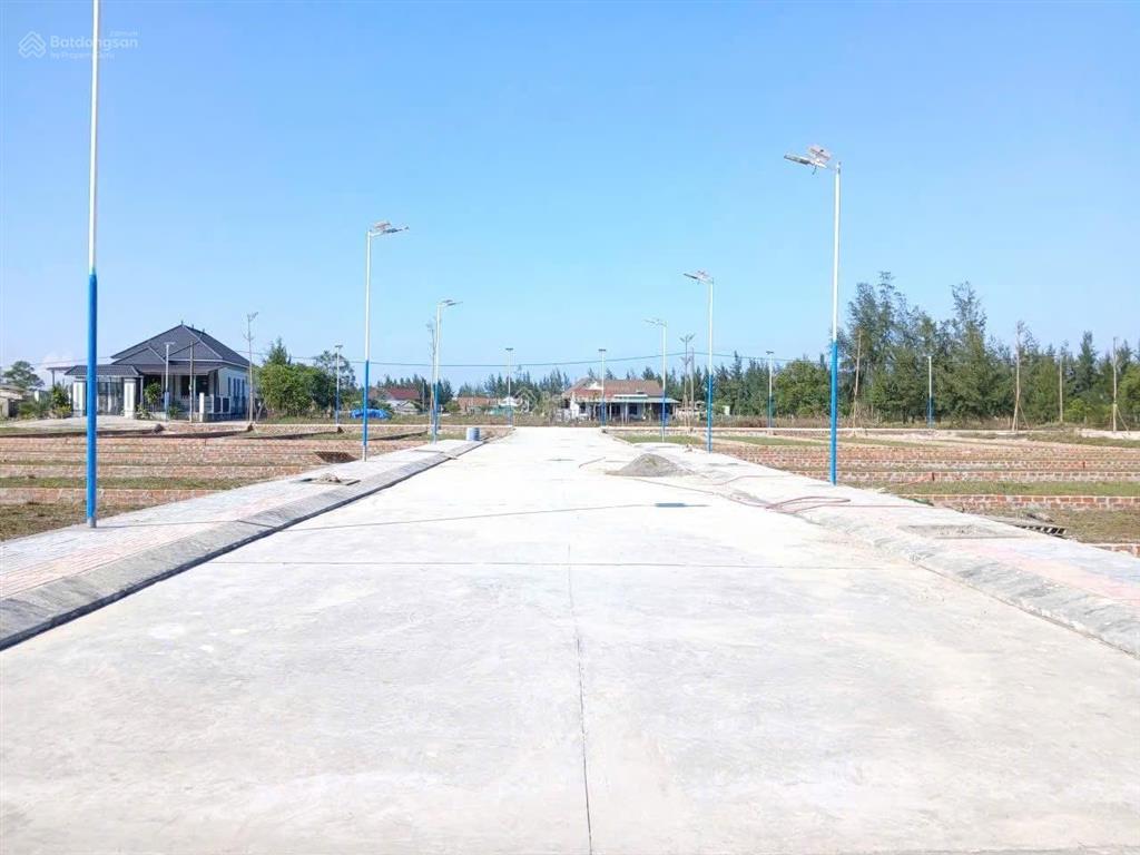 Nhỉnh 555tr cho lô đất 168m2 full thổ cư mặt tiền 6m đường trước đất và cảnh quan đẹp như này