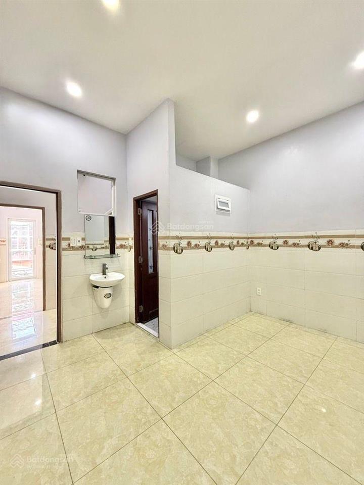 Phạm văn hai  hxh  46m2  3 tầng  nhà mới  chỉ 7.x tỷ