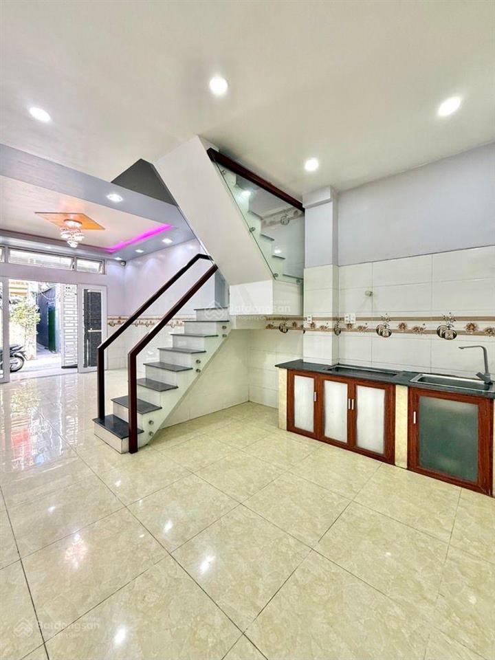 Phạm văn hai  hxh  46m2  3 tầng  nhà mới  chỉ 7.x tỷ