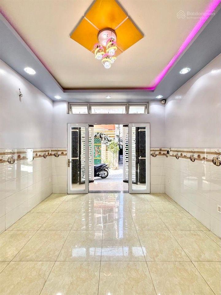 Phạm văn hai  hxh  46m2  3 tầng  nhà mới  chỉ 7.x tỷ