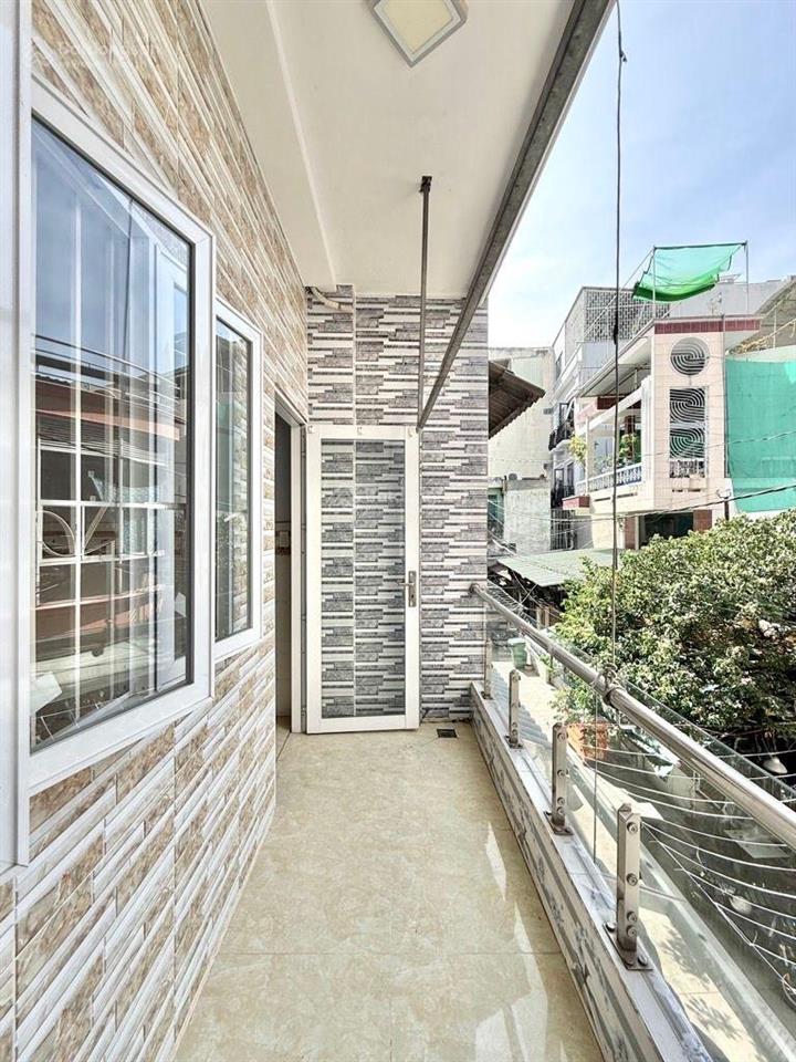 Phạm văn hai  hxh  46m2  3 tầng  nhà mới  chỉ 7.x tỷ