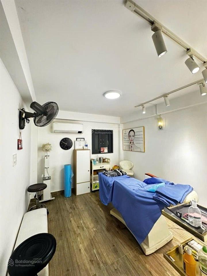 Cmt8  hẻm ô tô  42m2 x 3 tầng  nhỉnh 8 tỷ