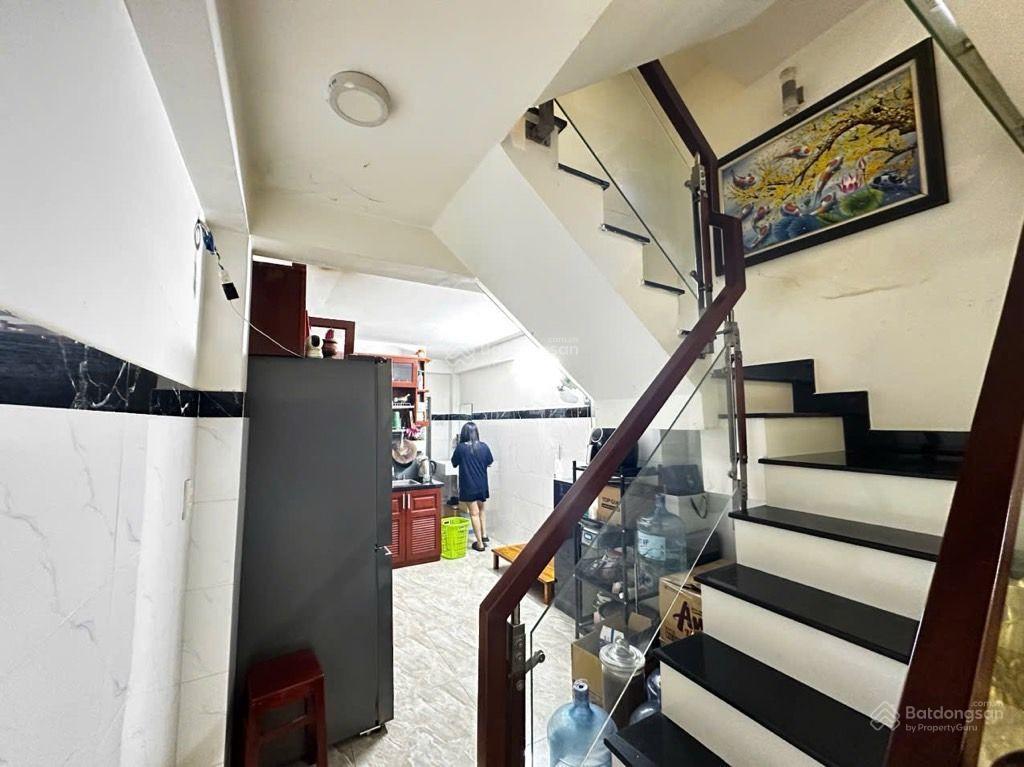 Cmt8  hẻm ô tô  42m2 x 3 tầng  nhỉnh 8 tỷ