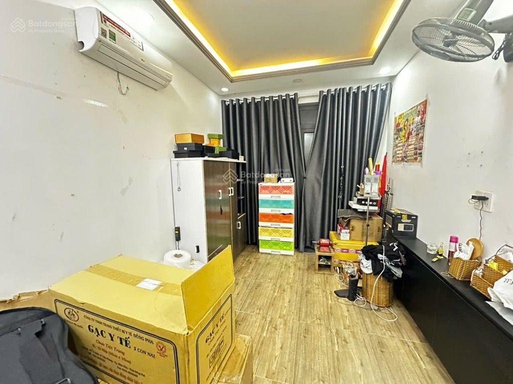 Cmt8  hẻm ô tô  42m2 x 3 tầng  nhỉnh 8 tỷ