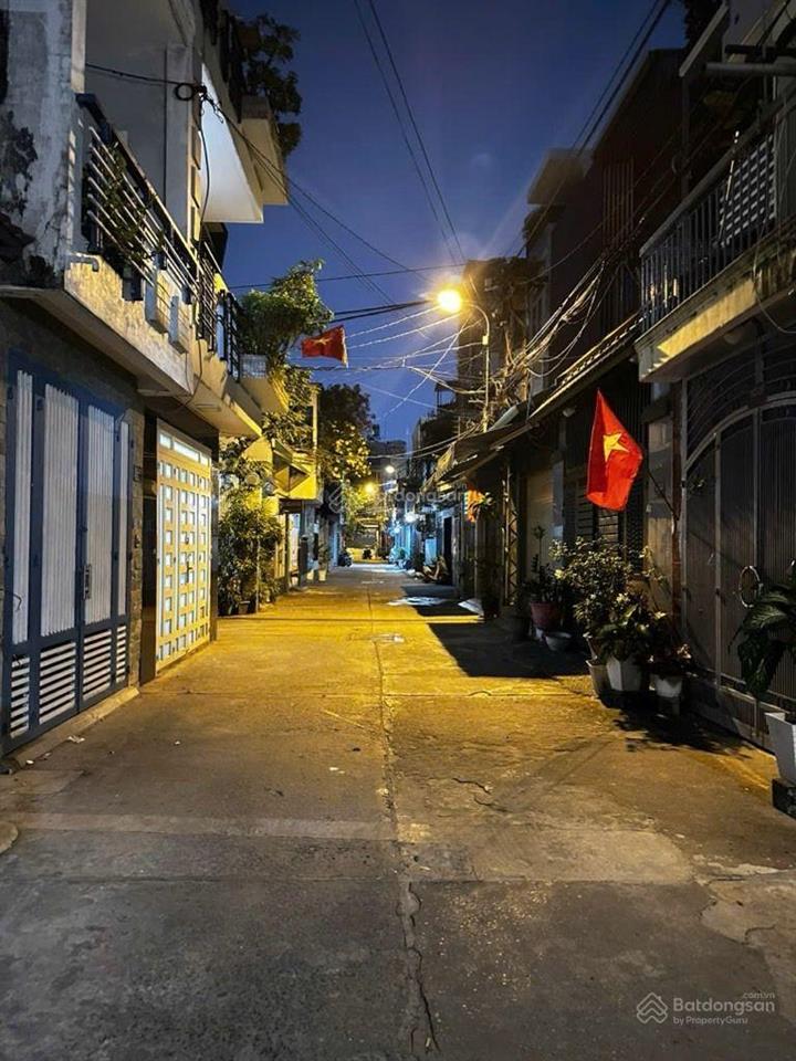 Cmt8  hẻm ô tô  42m2 x 3 tầng  nhỉnh 8 tỷ