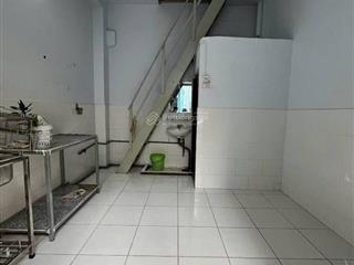 Chỉ 3.x đồng  nhà 2 tầng cạnh công viên lê thị riêng q.10