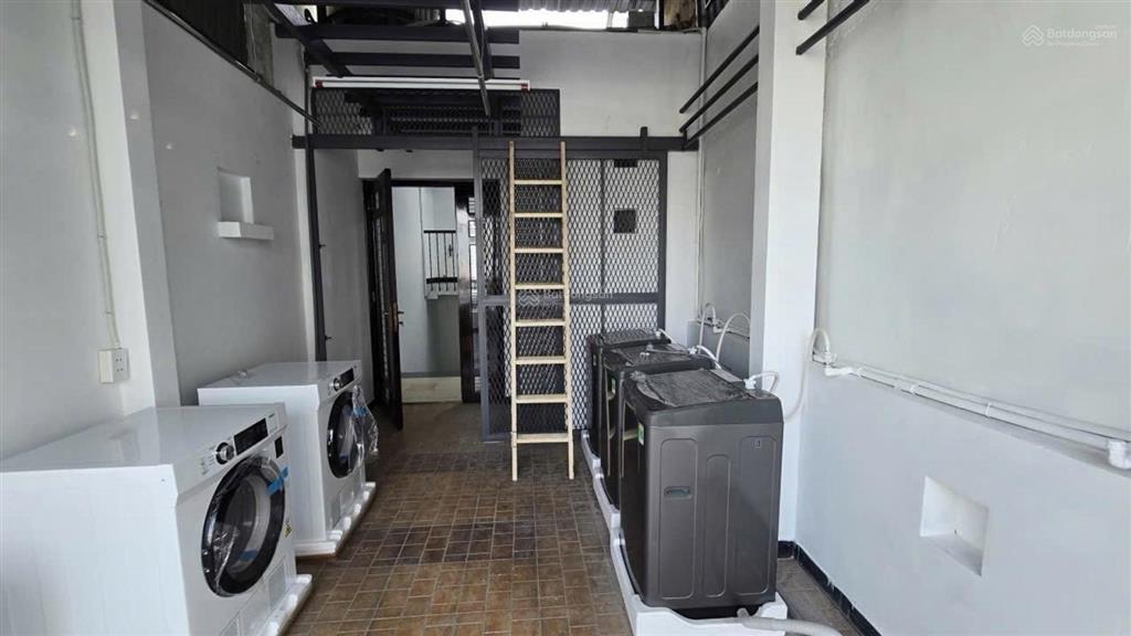 Sát trường chinh (tb)  căn hộ dv  hxh  4 tầng  có thang máy  nhỉnh 8,x tỷ