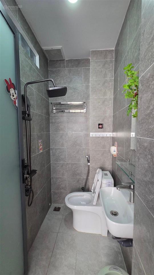 Nhà đẹp ở ngay  lý thường kiệt  4 tầng  chỉ 8.x tỷ