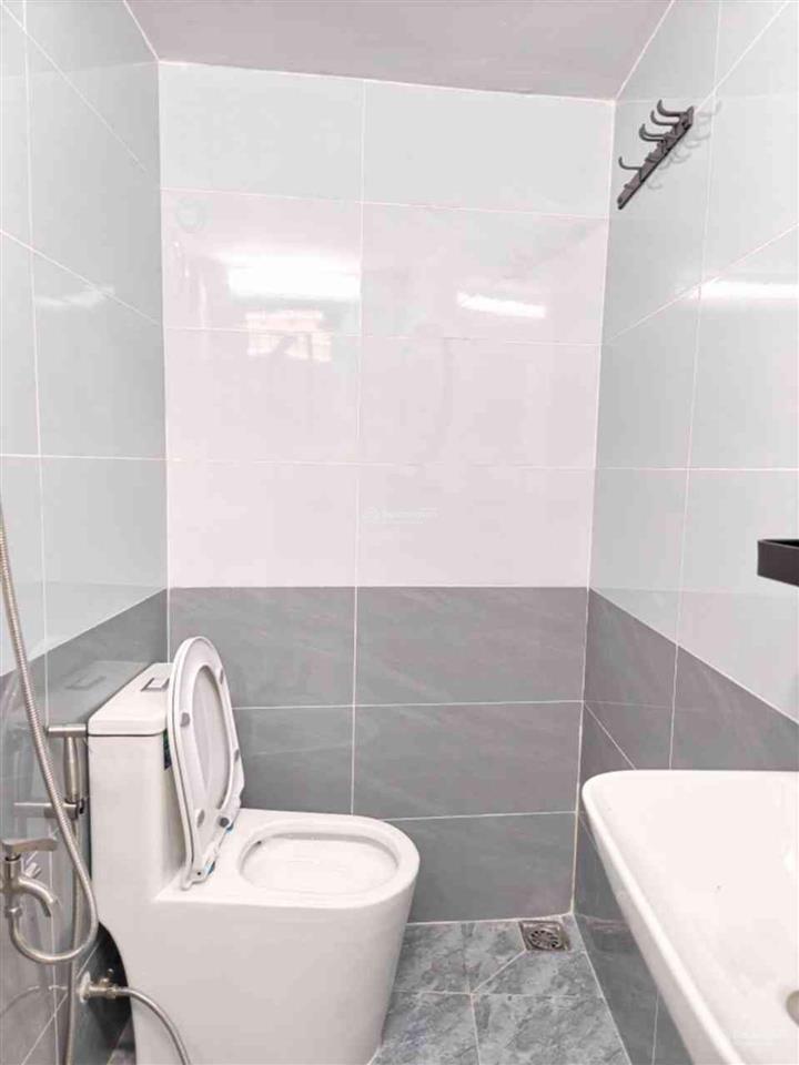 Lạc long quân  nhà đẹp ở ngay  3 tầng btct  nhỉnh 4 tỷ (tl)