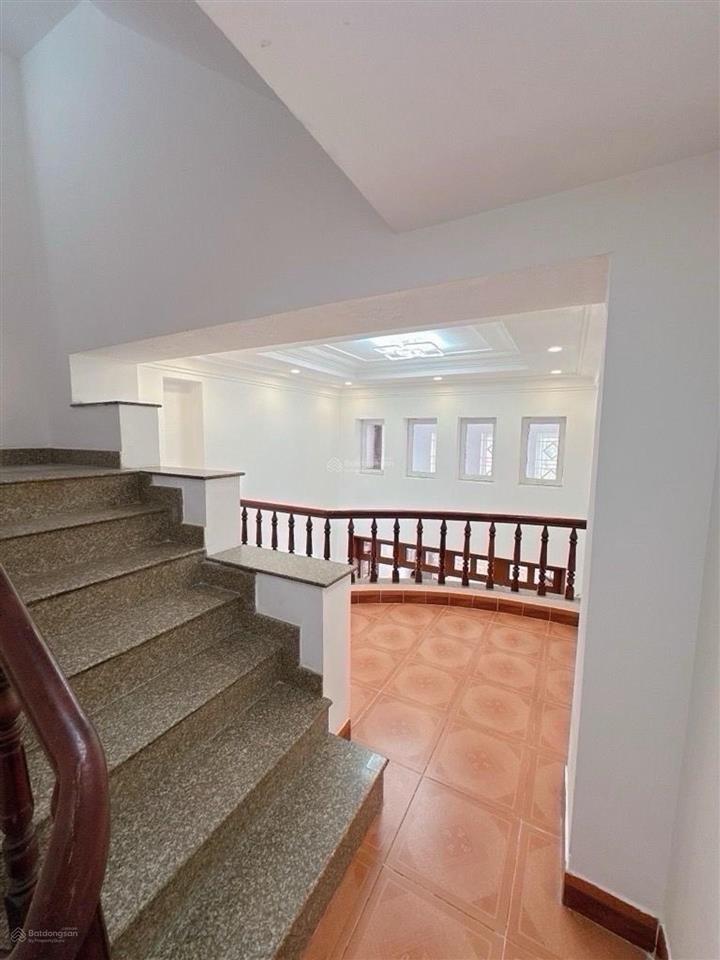 Ni sư huỳnh liên (tb)  hẻm xe hơi  5 tầng  45m2  chỉ 6.x tỷ