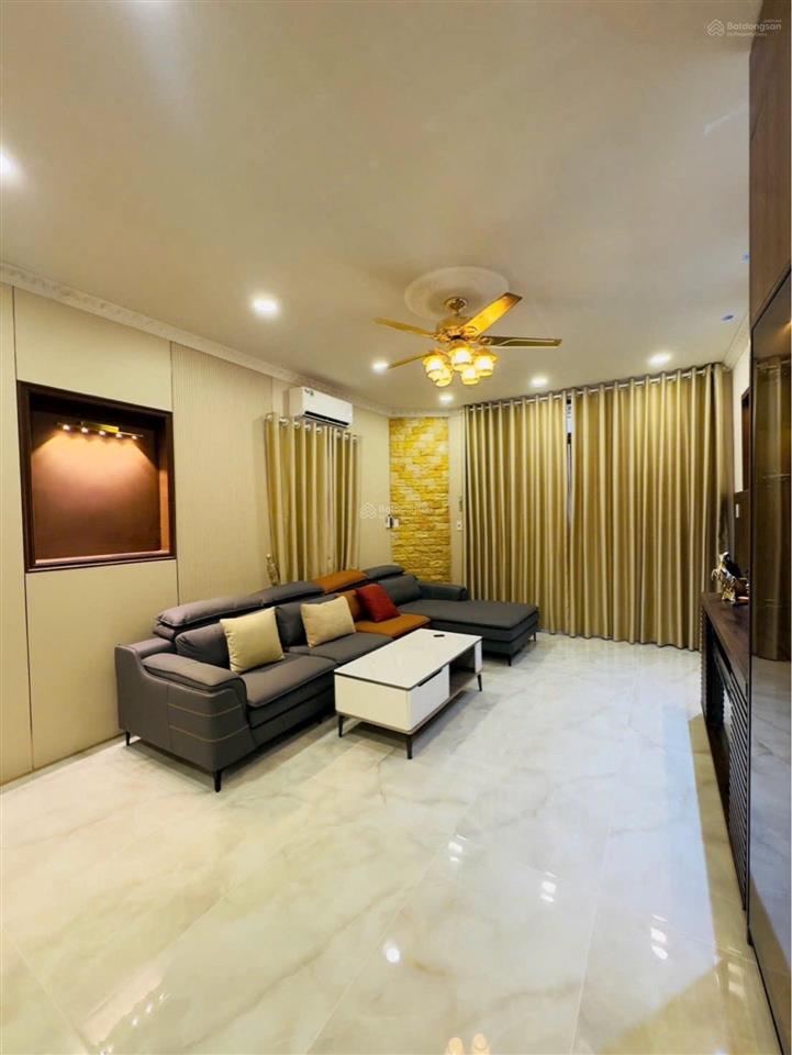 Gần lý thường kiệt  80m2  6 phòng chdv  chỉ 6. xx tỷ đồng