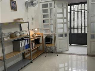 Chính chủ  bành văn trân  3 tầng  dt 32m2  4,3 tỷ (thương lượng)