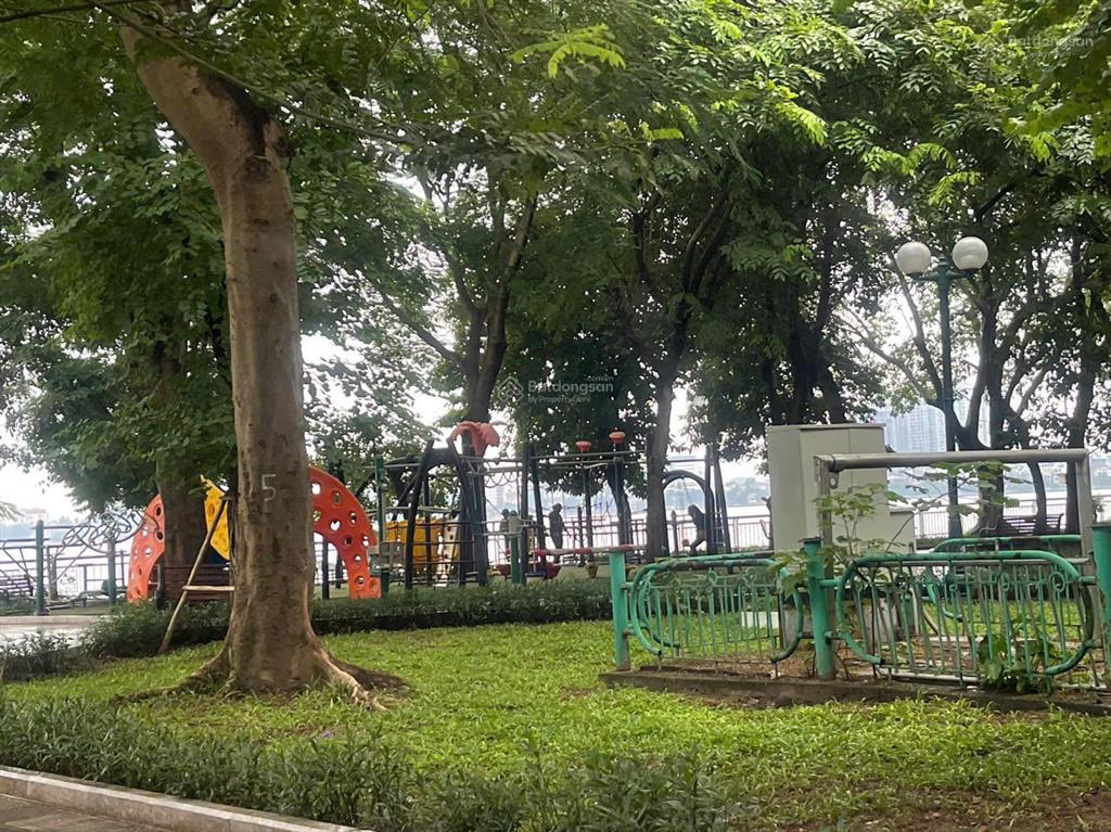 Bán gấp lô đất vàng phố quảng khánh, tây hồ, cạnh nhà hát opera, dt 250 m2* giá 70 tỷ