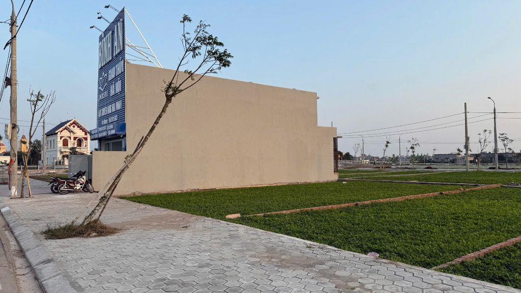 Em cần bán lô đất sẵn sổ có thể giao dịch luôn trong ngày