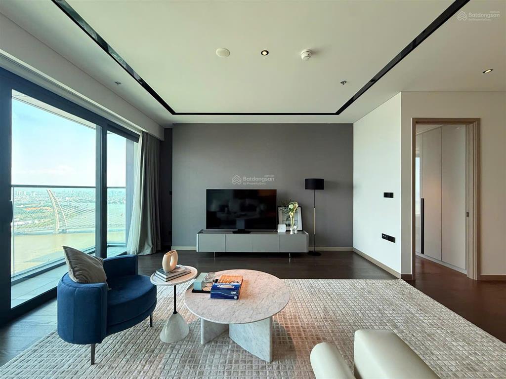 Thuê  grand marina căn 3pn  2wc góc. giá 150 triệu/tháng. full nội thất.  0932 532 ***