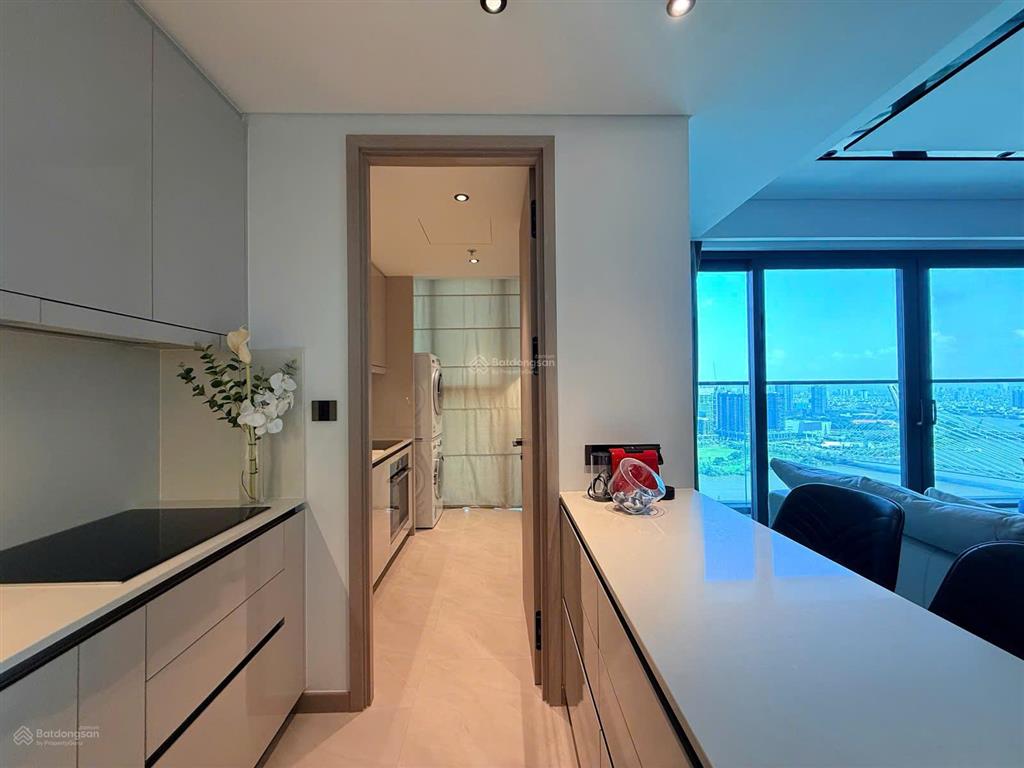 Thuê  grand marina căn 3pn  2wc góc. giá 150 triệu/tháng. full nội thất.  0932 532 ***