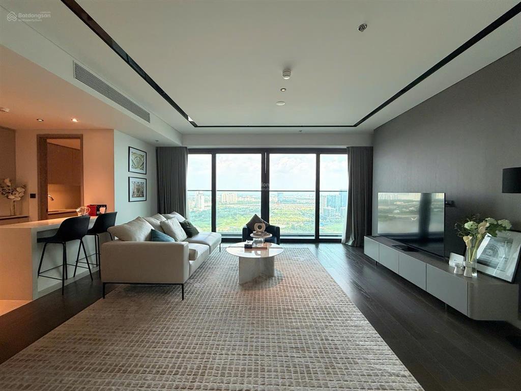 Thuê  grand marina căn 3pn  2wc góc. giá 150 triệu/tháng. full nội thất.  0932 532 ***