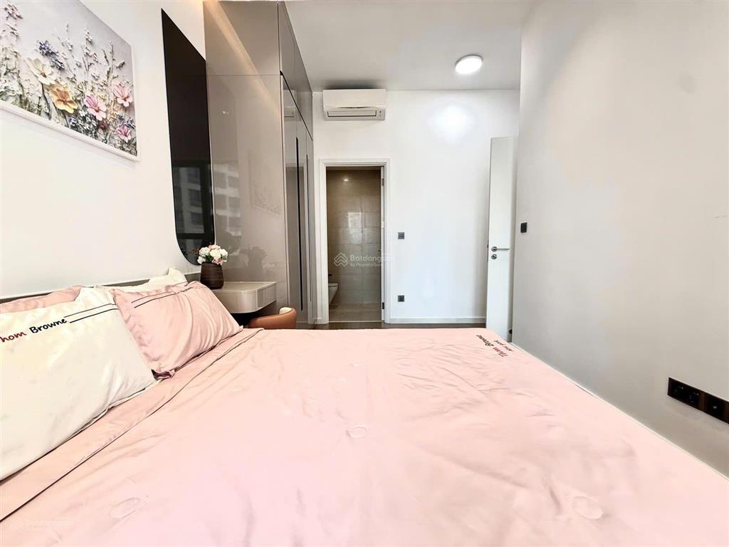 Cần bán căn 2pn  2wc, suất spa, full nội thất. giá 10,5 tỷ.  0932 532 ***