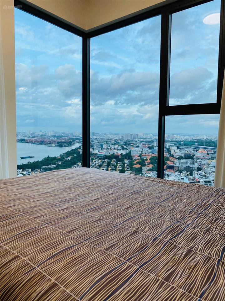 Căn 4pn  3wc, thang máy riêng full nội thất. giá 40 tỷ.  0932 532 ***
