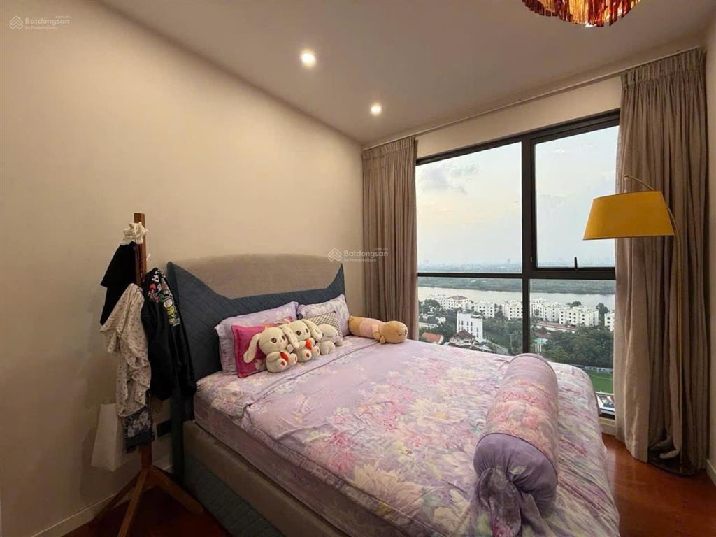Căn 4pn  3wc, thang máy riêng full nội thất. giá 40 tỷ.  0932 532 ***