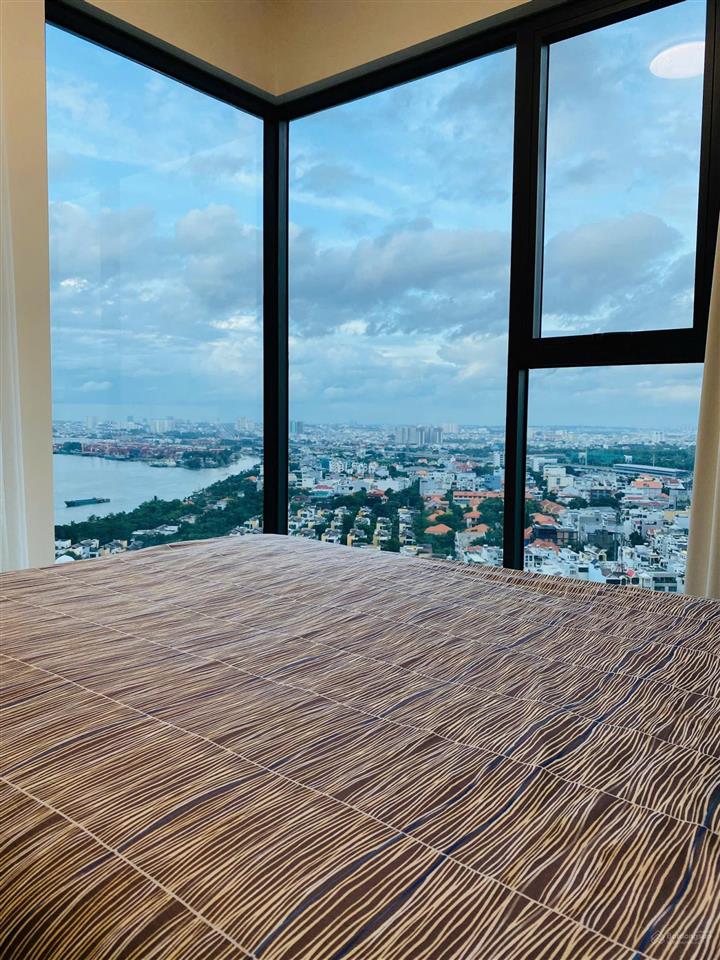 Penthouse q2 thảo điền  4pn, thang máy riêng, full nội thất. giá bán 77 tỷ.  0932 532 ***