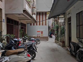 Bán nhà hàm long, dt 50m x 1 tầng, mặt tiền 3.88m, 18 tỷ đồng