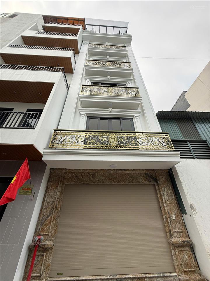 Nhà đẹp hết nước chấm 7 tầng thang máy đường ô tô kinh doanh trung tâm thanh trì