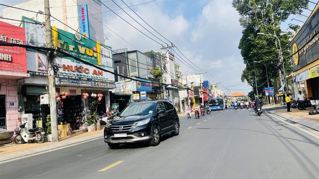 Giá tốt  lô đất đẹp 85m2 đường oto kế biệt thự lê văn chí ngay ngã tư thủ đức hướng đông nam 7 tỷ4