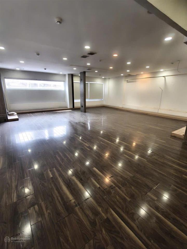 Chỉ 140tr! 8,5x20m mặt tiền nguyễn thị minh khai quận 3  2 tầng. ngân hàng/ nhà hàng/ cafe