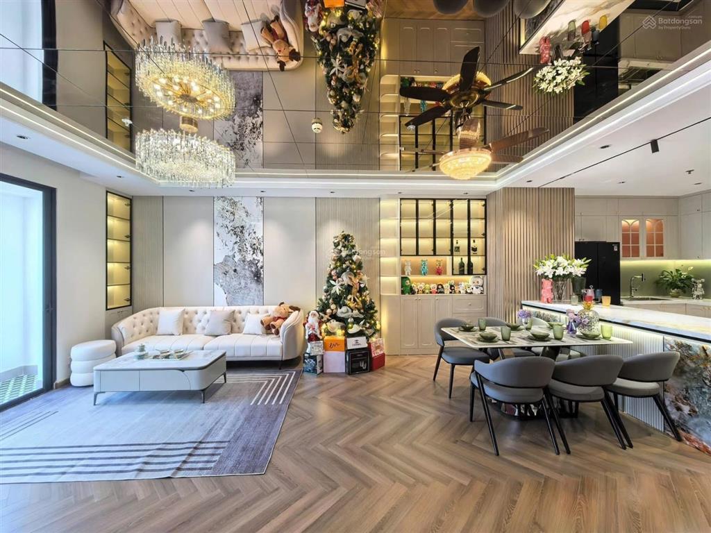 Bán chcc hồng hà eco city dt 50m2, 2pn giá 3.5tỷ cực rẻ, nhiều tiện ích. căn view đẹp