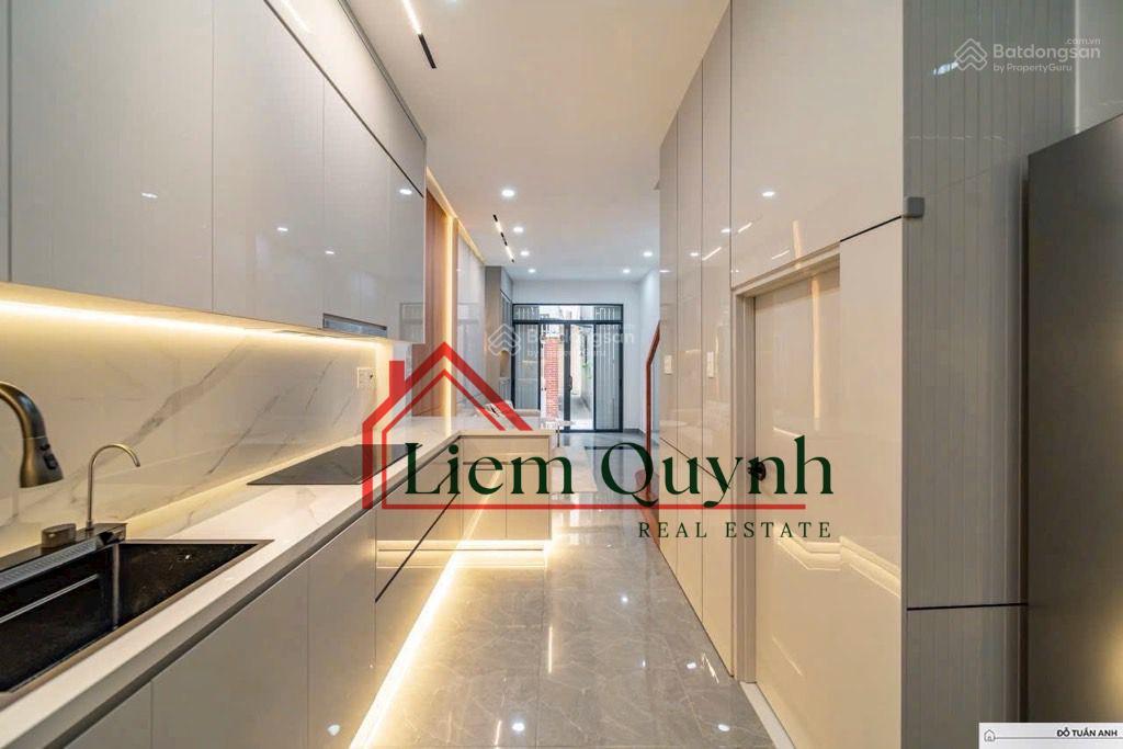 Bán nhà mới xây huỳnh văn bánh, hxh, tặng full nội thất cao cấp