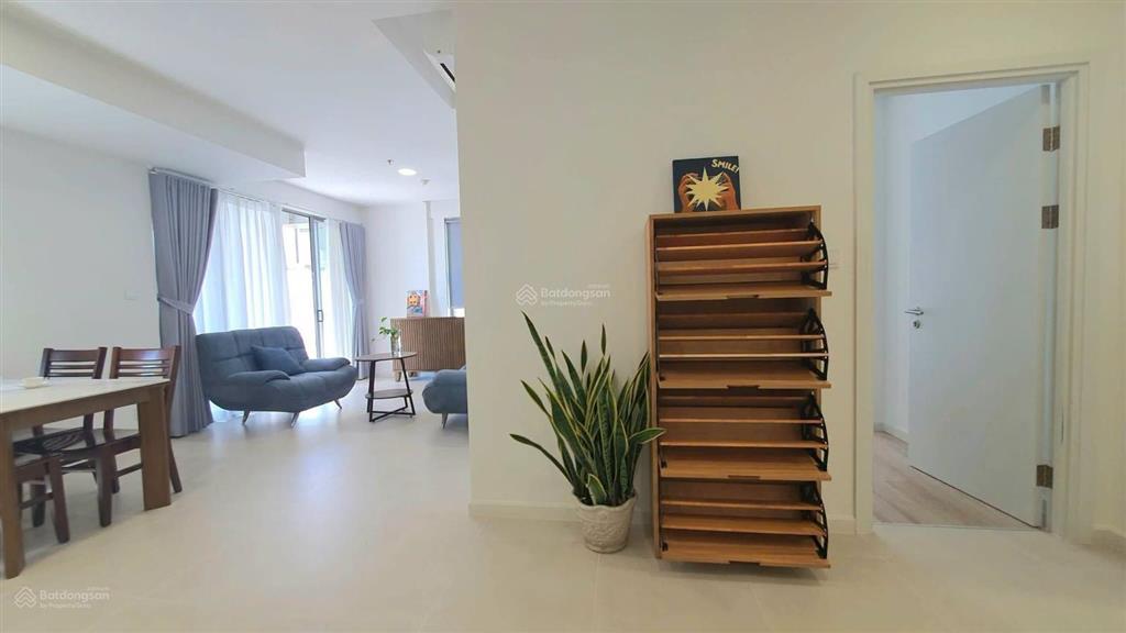 Bán căn 2pn2wc hướng đông nam, giá tốt, full nội thất, đã có sổ hồng