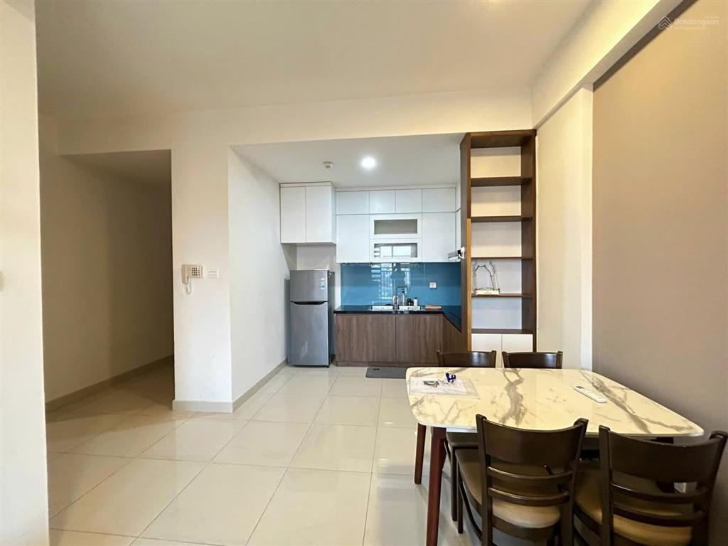 Chính chủ cần ra gấp căn 2 pn 75m2 giá 7,3 tỷ. căn trục đẹp, giá tốt,  ngay để đi xem nhà