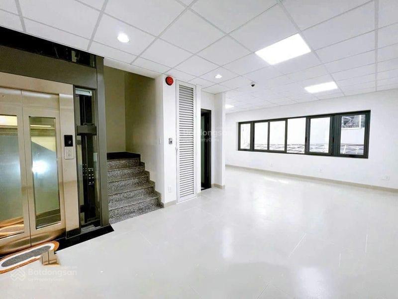 Cho thuê tòa nhà văn phòng 5x20m thang máy giá 50tr  0935 375 ***