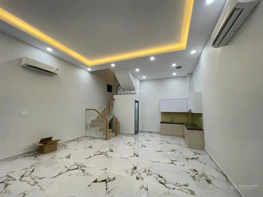 Cho thuê nhà đs tân hưng q7 3 tầng giá 40tr  0935 375 ***