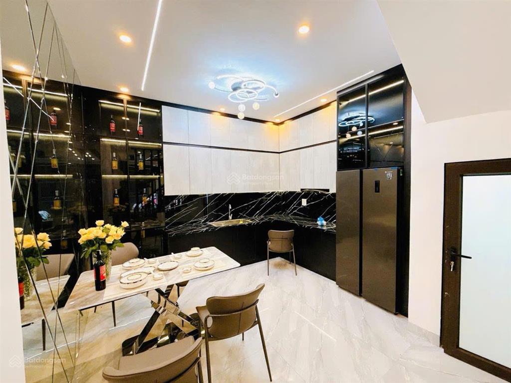 Nhà đẹp vương thừa vũ, 52m2x5t, 2 thoáng gần phố, giá 9,5 tỷ (cam kết nhà thật giá chuẩn)