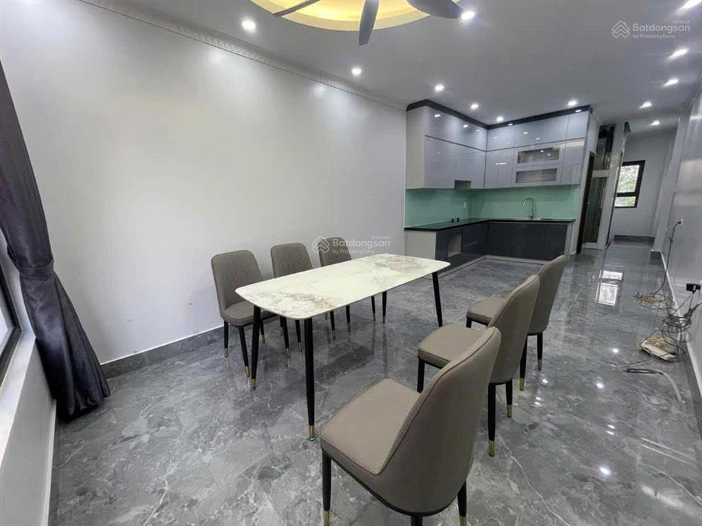 Lô góc siêu đẹp hoàng văn thái, 38m2x5t, ngõ thông, ô tô đỗ cửa giá 7,6 tỷ (ck nhà thật giá chuẩn)