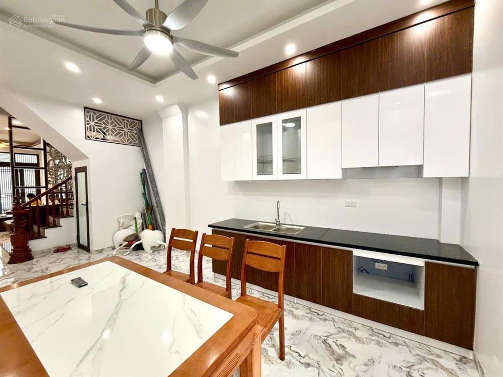 Siêu đẹp hoàng văn thái, 50m2x5t, 2 thoáng vĩnh viễn, gần mặt phố giá 9,35 tỷ (cam kết tin chuẩn)