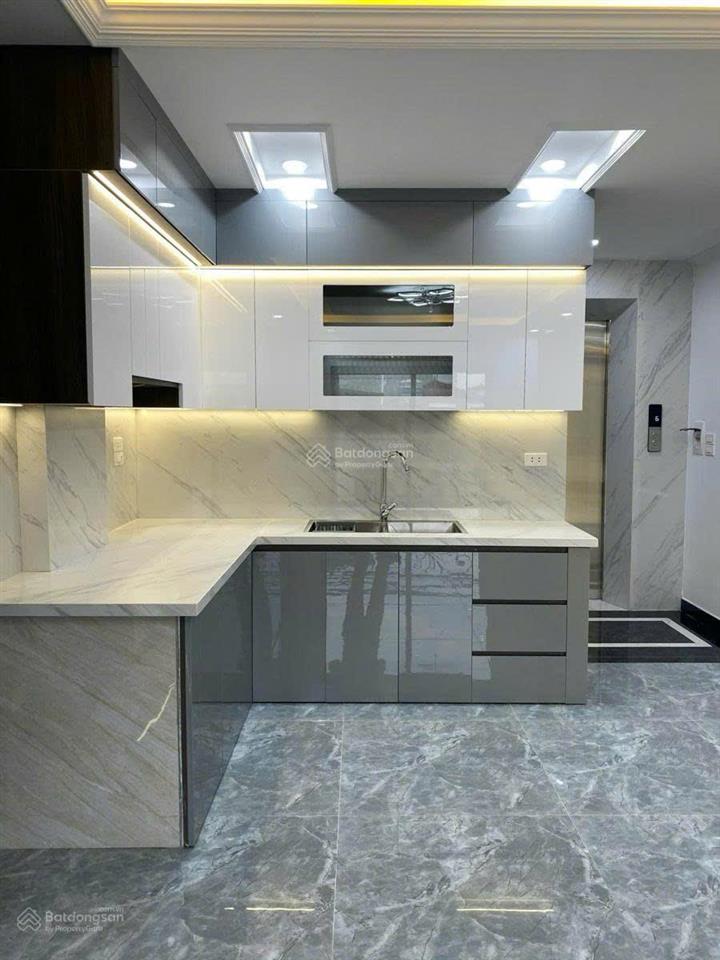 Hoa hậu vũ tông phan, 39m², lô góc 6 tầng thang máy, ngõ thông kd, ô tô 7 chỗ qua nhà giá 8,9 tỷ